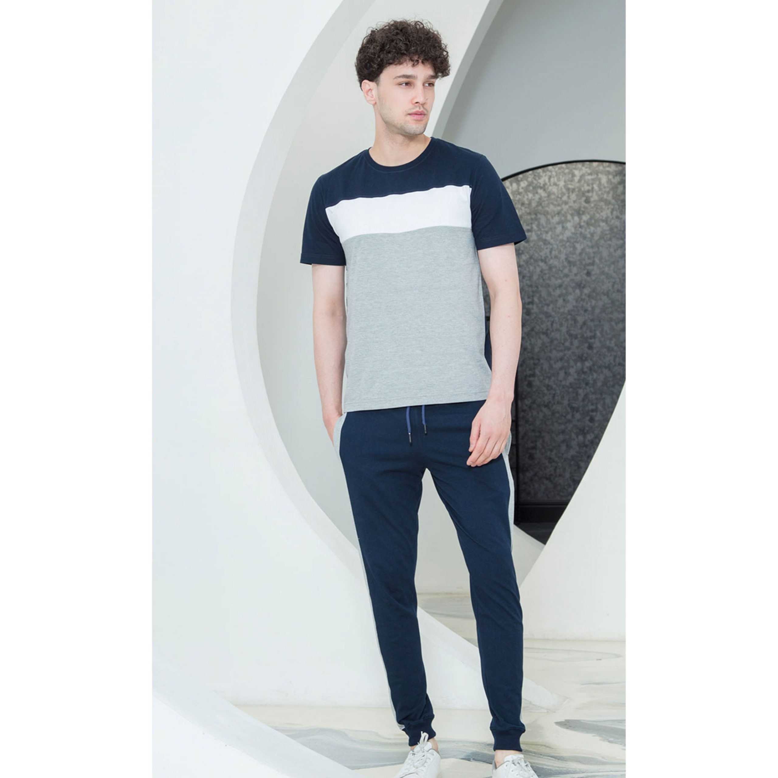 ست تیشرت مردانه تکه دوزی و شلوار تکه دوزی مچدار