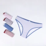 شورت زنانه براک طرح خطدار