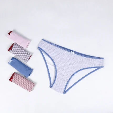 شورت زنانه براک طرح خطدار