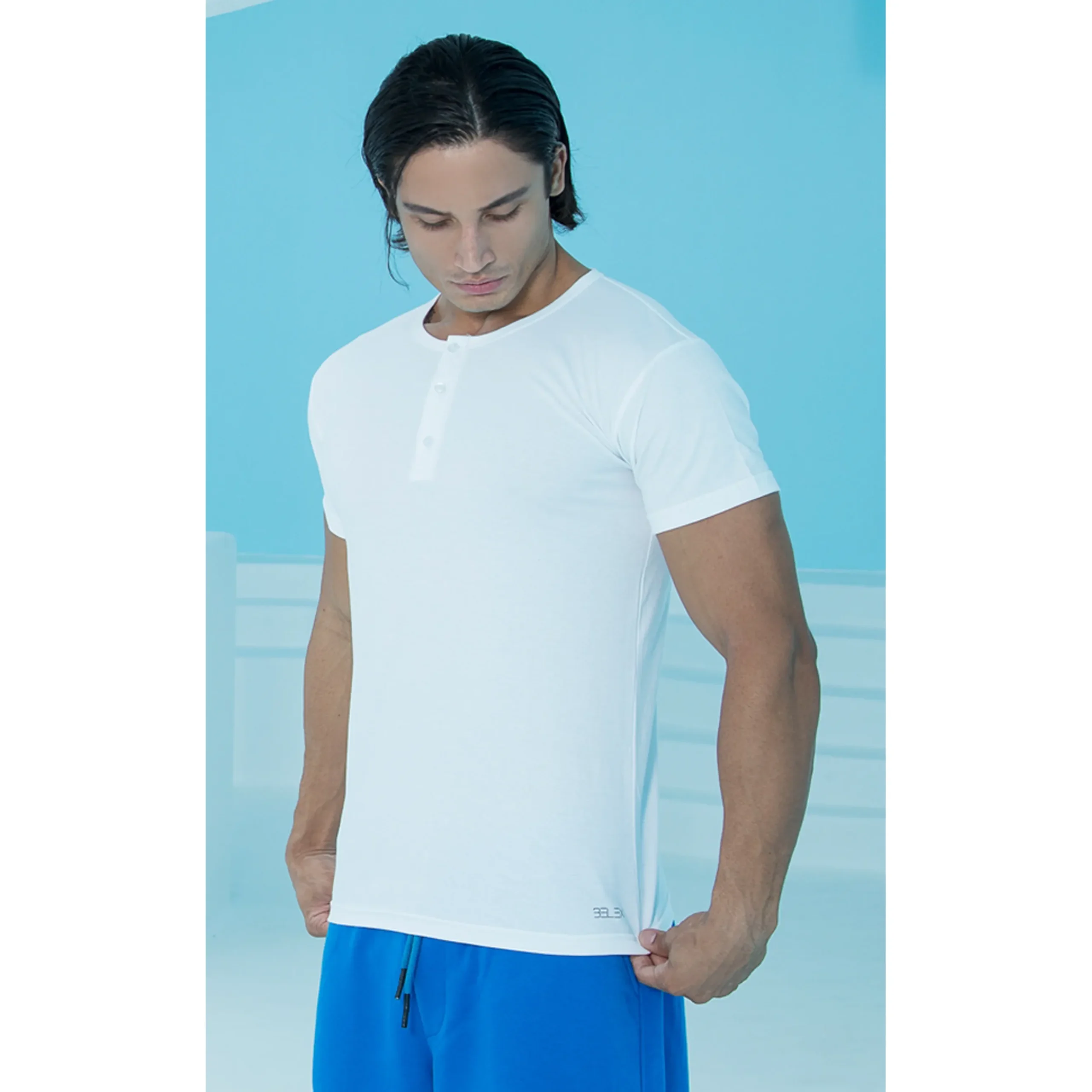 زیرپوش مردانه نیم آستین یقه سه دکمه ساده سفید