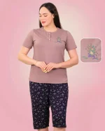 ست تیشرت یاسی و شلوارک سرمه ای گلدار evli
