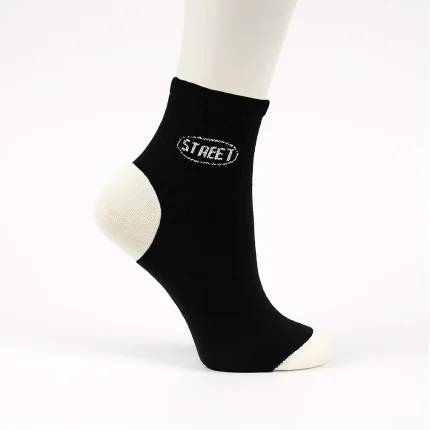 جوراب نیم ساق زنانه بلکس مشکی طرح 3