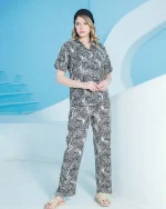 ست زنانه پیراهن آستین کوتاه و پیژامه طرحدار پلنگی - تصویر 4