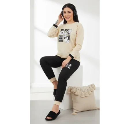 ست تیشرت کرم و شلوار مشکی دم پا کش زنانه مدل میکی ماوس