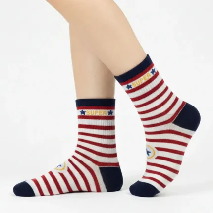 جوراب نیم ساق پسرانه طرح کاپیتان آمریکا مناسب ۸ تا ۱۲ سال