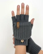 دستکش نیم‌انگشتی بافت گرم دکمه‌دار | Soft Touch