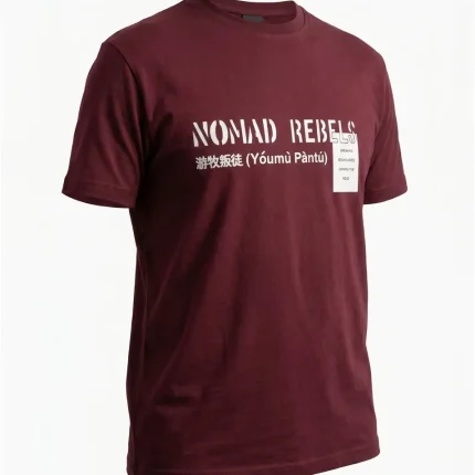 تیشرت مردانه آستین کوتاه مدل NOMAD REBELS رنگ زرشکی