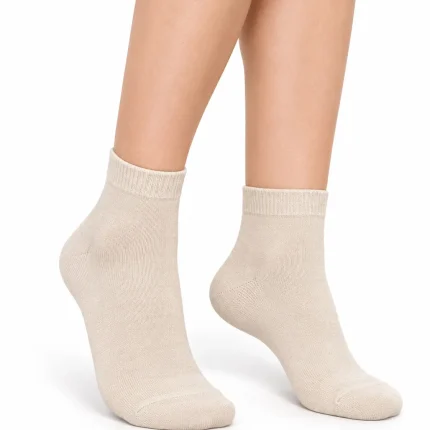 وراب نیم‌ساق بامبو زنانه Family Socks ساده با رنگ‌ کرم